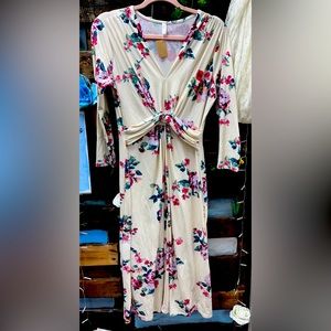 Maternity soft floral dress.